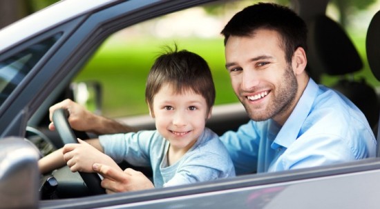 Thói quen lái xe xấu của cha mẹ “di truyền” đến trẻ
